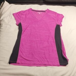 Beverly Hills Polo Club Pink and Black V-Neck Tee Size Large